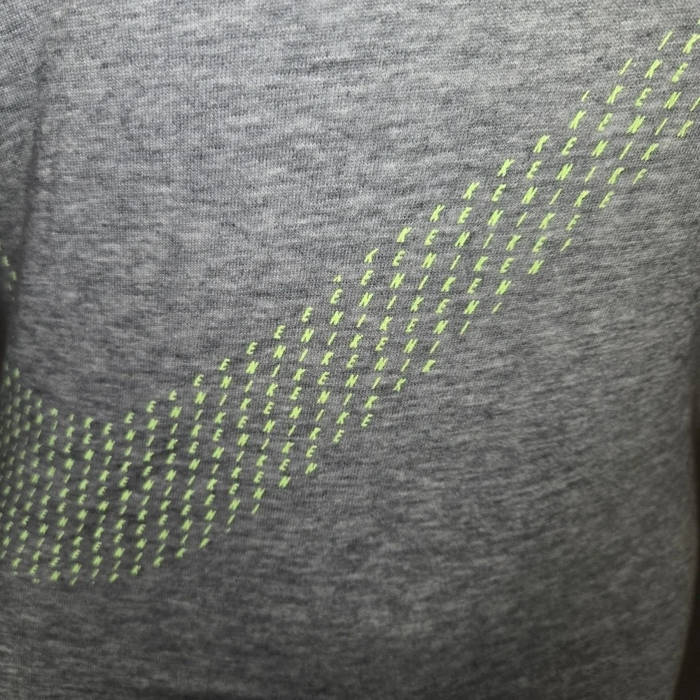 NIKE Bundle Tee & Sports Bra Women's Size XS